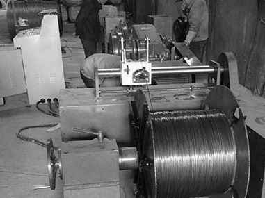 開始了一家創(chuàng)業(yè)公司并購買了拉絲機。